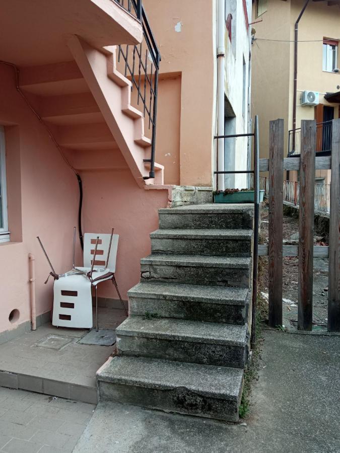 Cute Little Flat With View, 20 Mins To Bgy Airport Apartment Pradalunga ภายนอก รูปภาพ